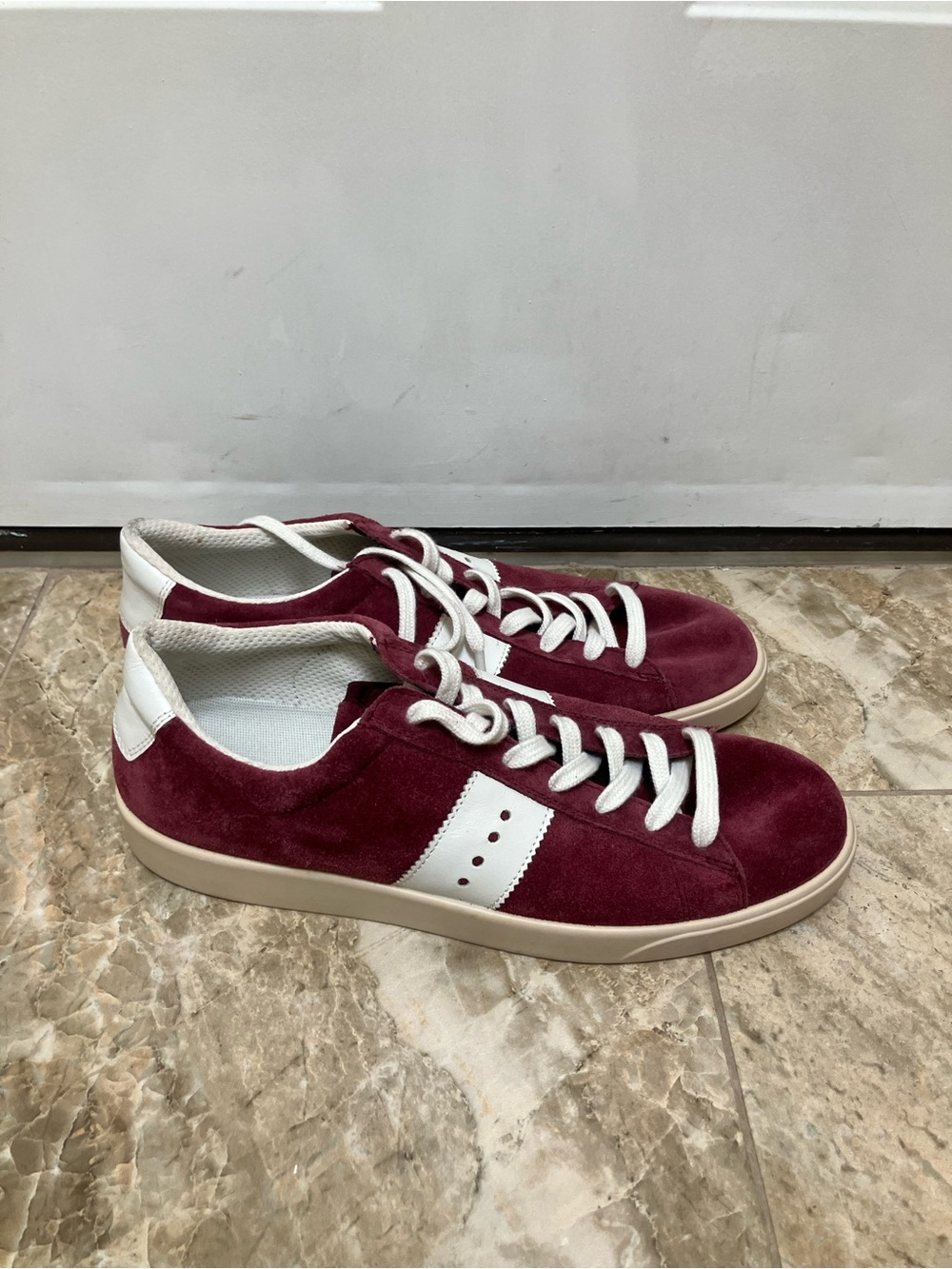 ECCO Street Lite Retro Low Top Red Soccer Sneakers Sz 11-11.5 Burgundy Suede